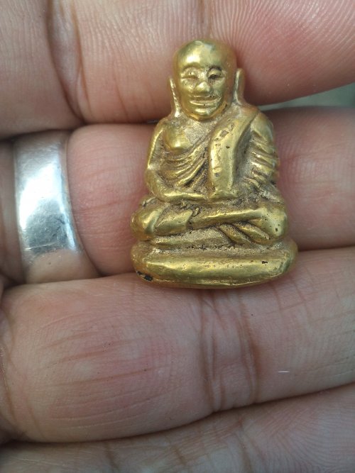 หลวงพ่อเงิน พิมพ์นิยม ( มือรองนั่ง ) แก่ทองหายาก สวยสมบูรณ์มาก